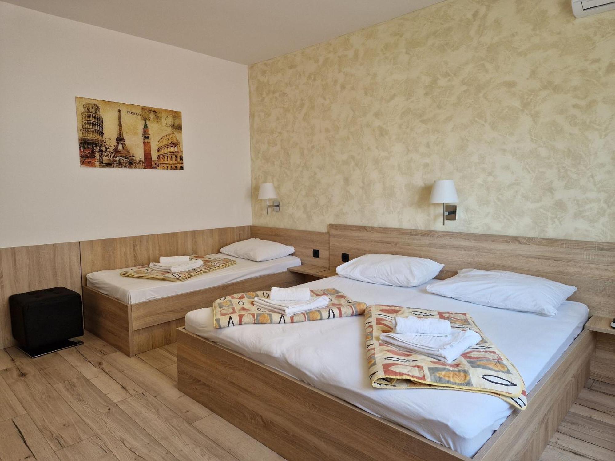 Apartment And Rooms Amenka Novalja Εξωτερικό φωτογραφία