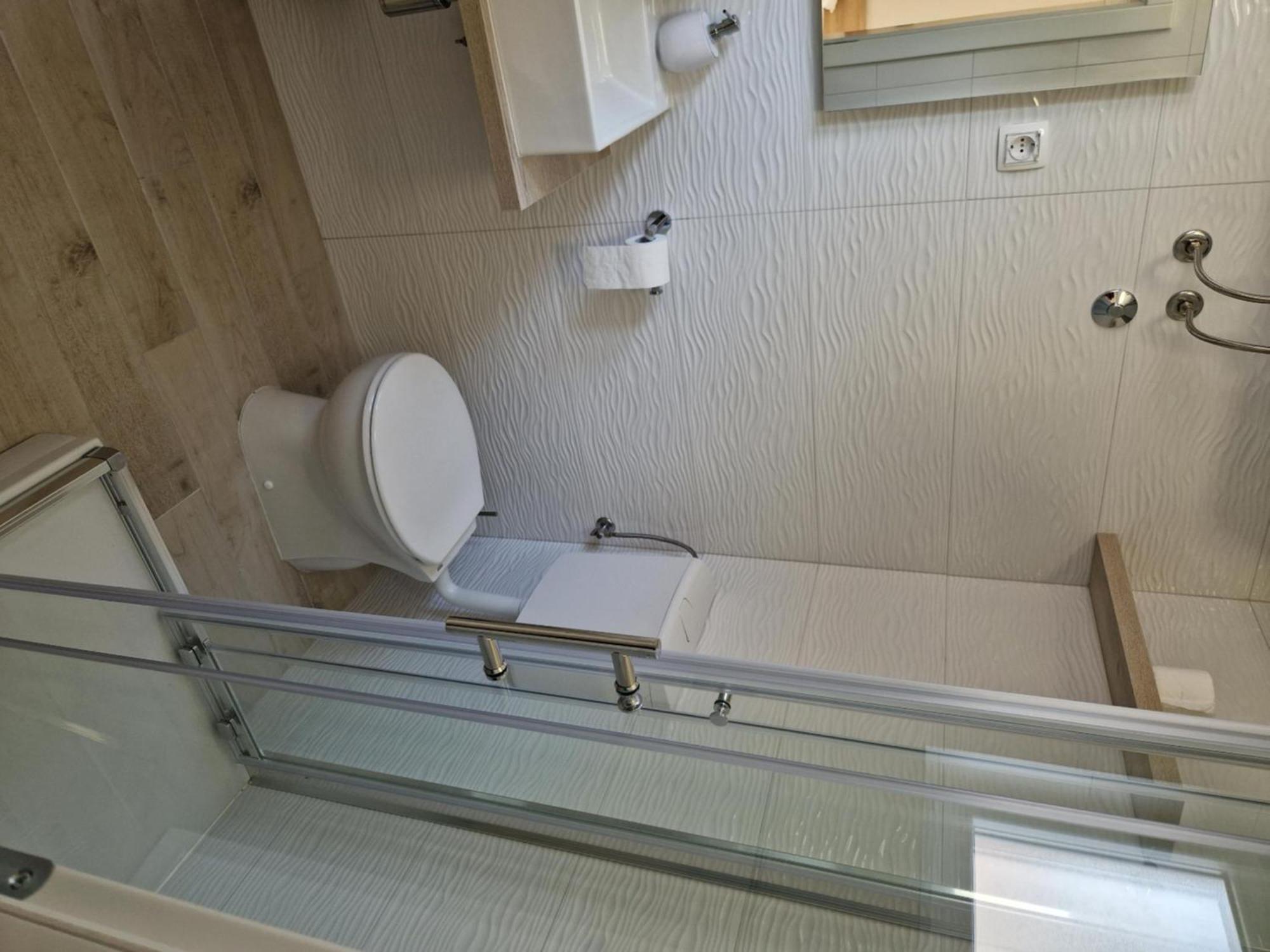 Apartment And Rooms Amenka Novalja Εξωτερικό φωτογραφία