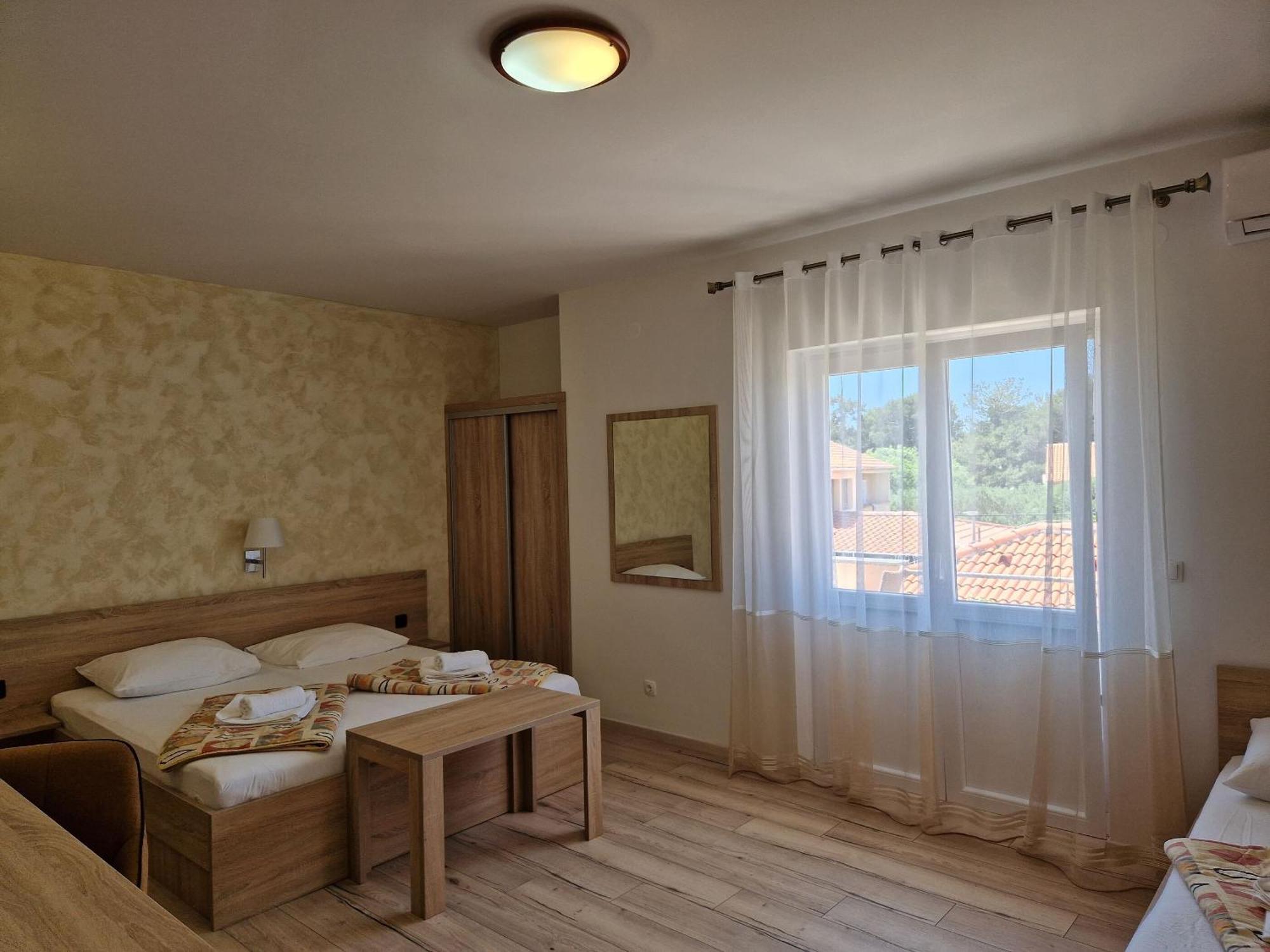 Apartment And Rooms Amenka Novalja Εξωτερικό φωτογραφία