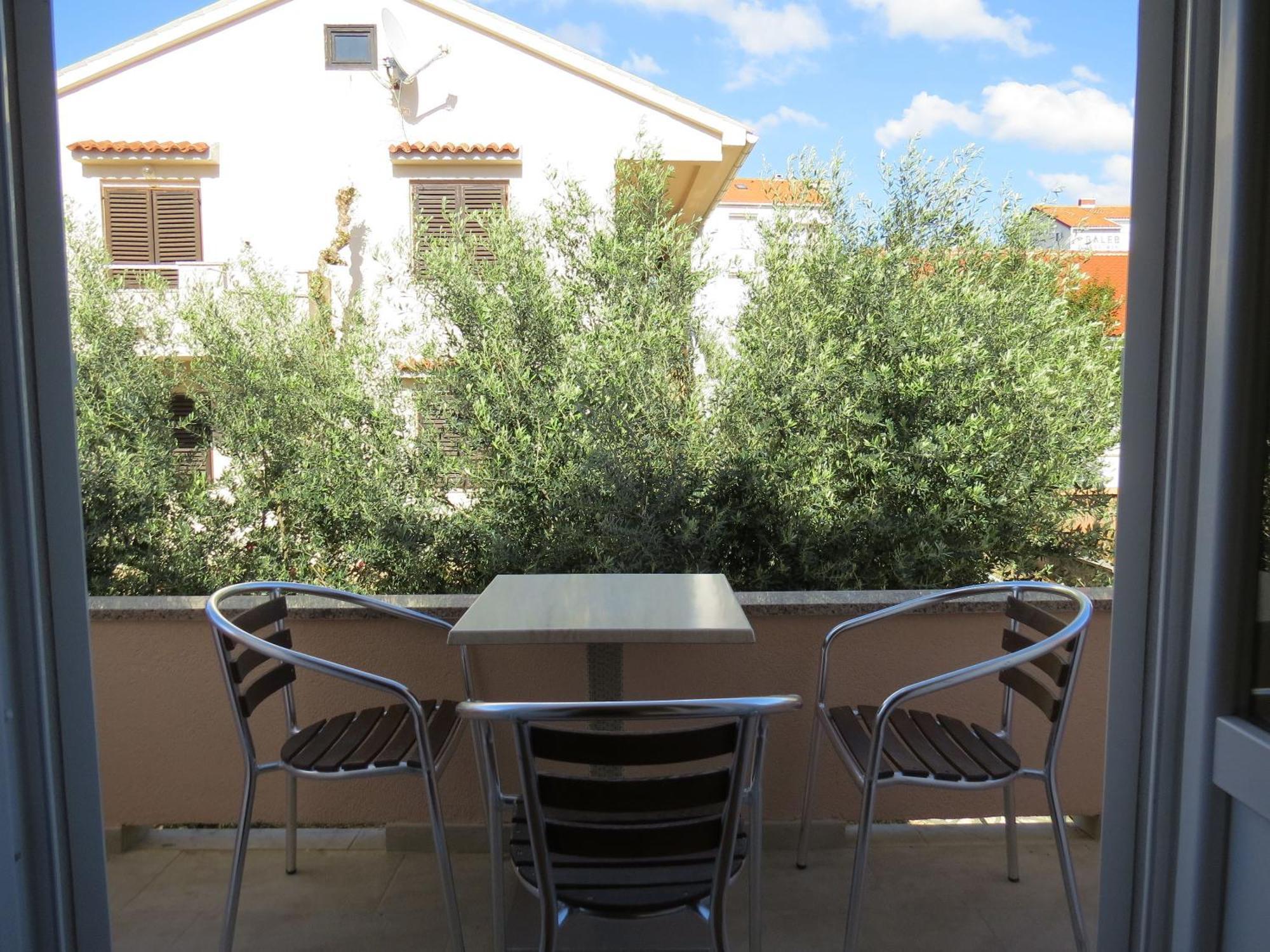 Apartment And Rooms Amenka Novalja Εξωτερικό φωτογραφία