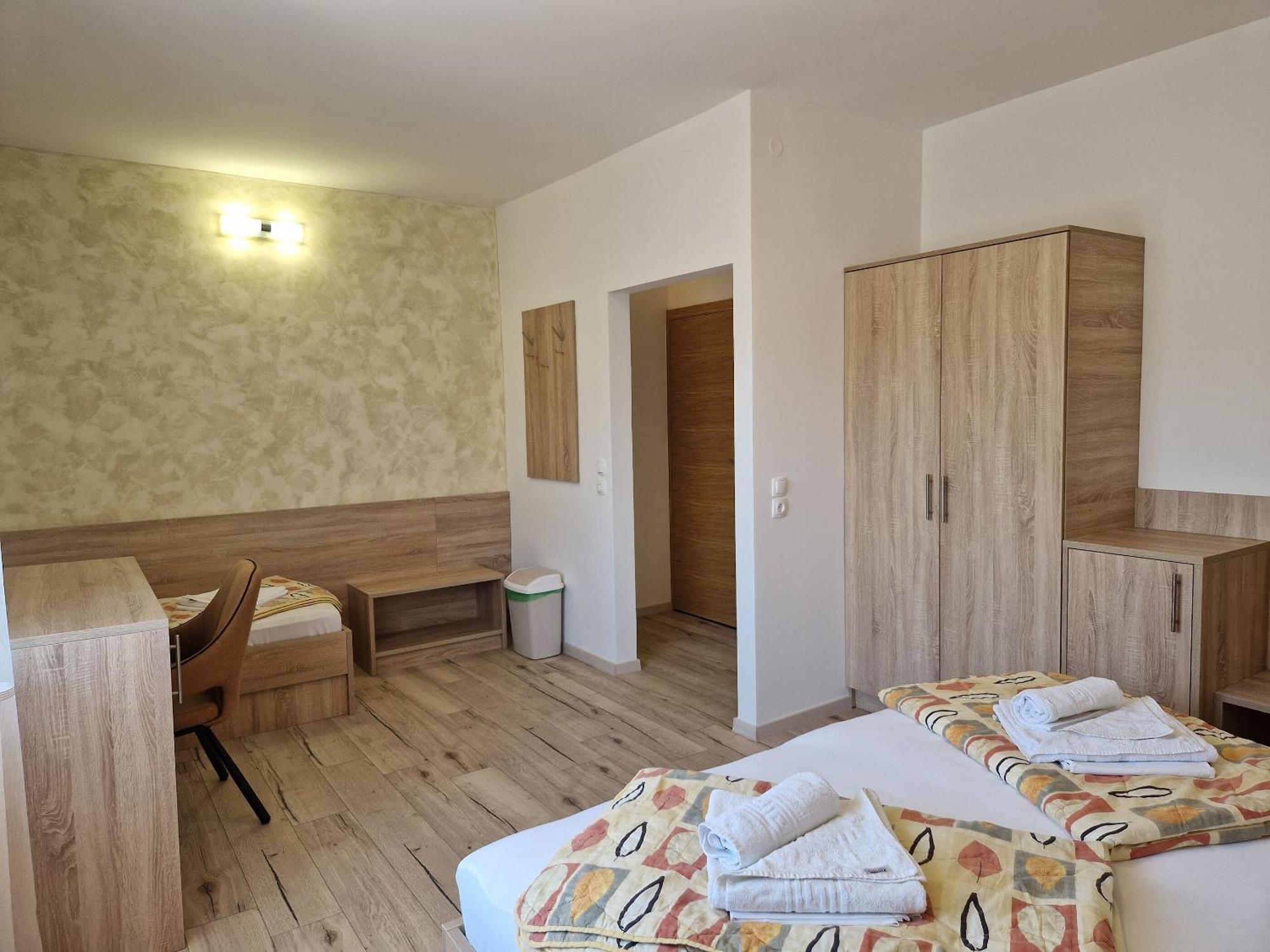 Apartment And Rooms Amenka Novalja Εξωτερικό φωτογραφία