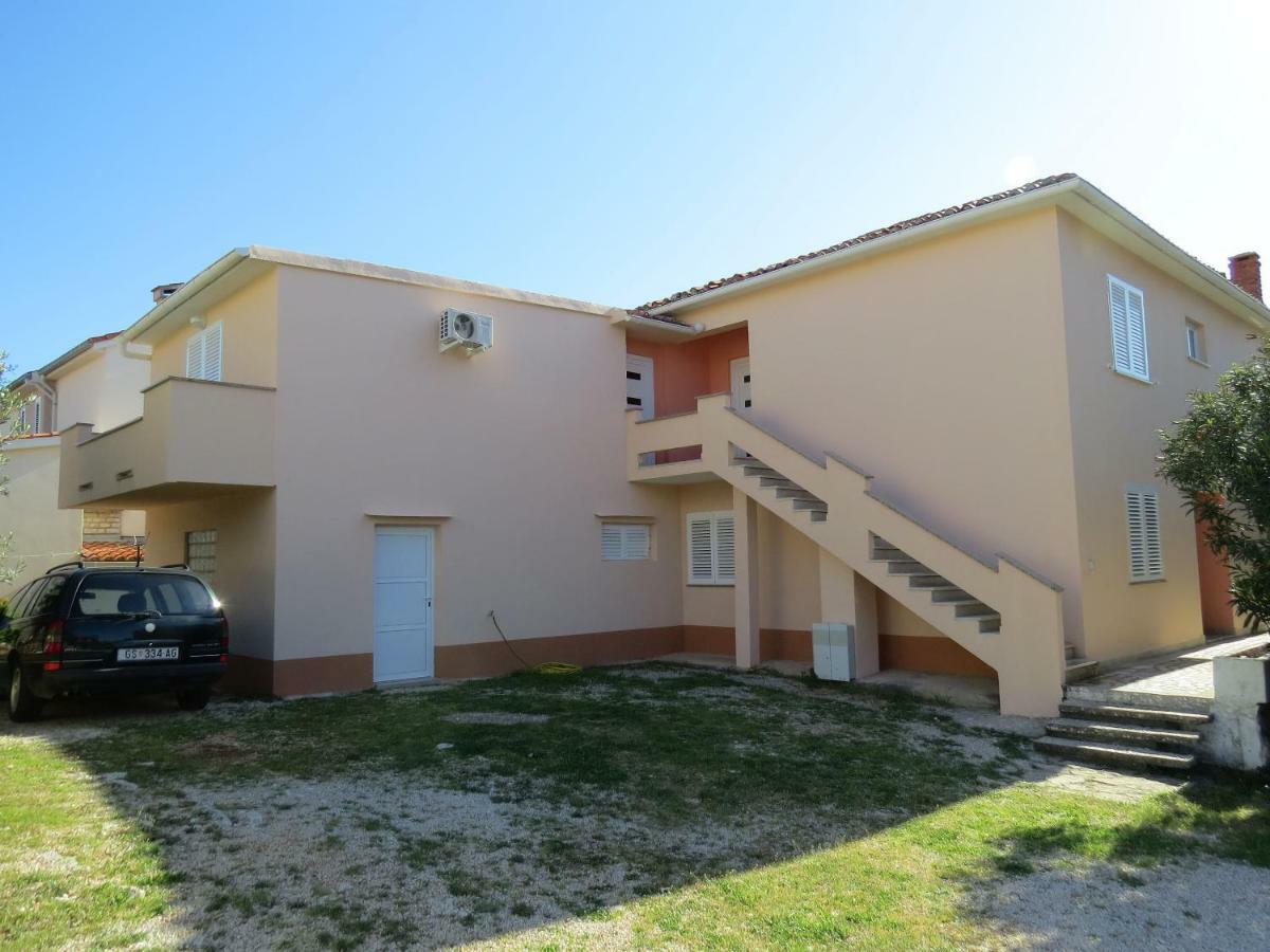 Apartment And Rooms Amenka Novalja Εξωτερικό φωτογραφία