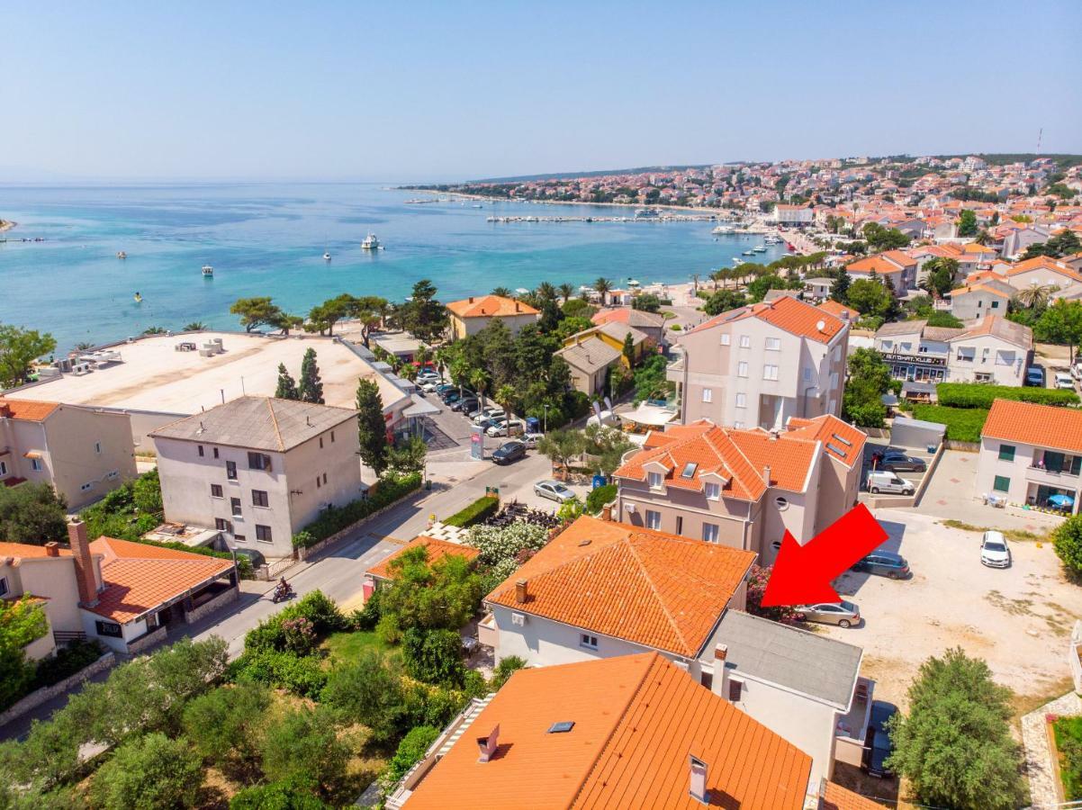 Apartment And Rooms Amenka Novalja Εξωτερικό φωτογραφία